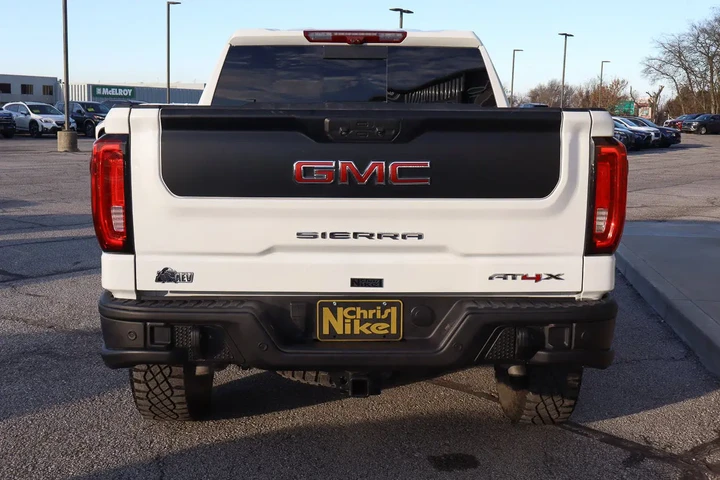$62587 : 2023 Sierra 1500 4WD Crew Cab image 5