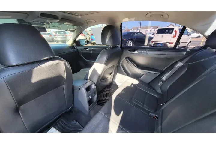 $8995 : 2011 Jetta SE PZEV image 8