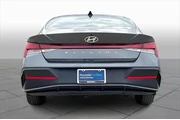 $19799 : Hyundai ELANTRA 2024 SEL 4dr thumbnail