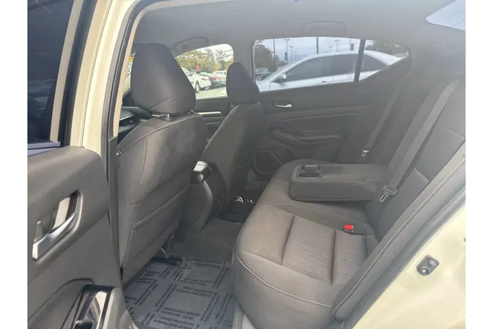 $16999 : 2021 Altima 2.5 SV image 8