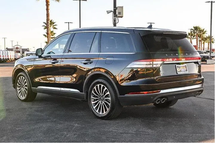 Lincoln Aviator 2023 AWD Res image 6