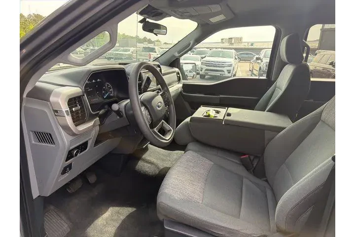 $30990 : Ford F-150 2023 4x2 XL 4dr S image 8