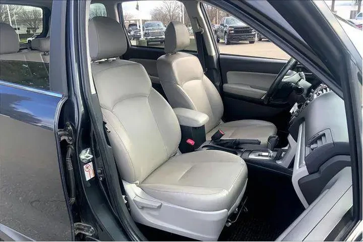 $12985 : Subaru Forester 2014 AWD 2.5 image 7