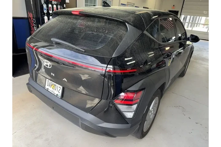 $19891 : Hyundai KONA 2024 SE 4dr Cro image 5