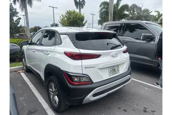 $17923 : Hyundai KONA 2023 AWD SE 4dr image 2