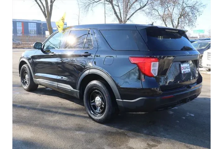 $13977 : Ford Explorer 2021 AWD Polic image 6