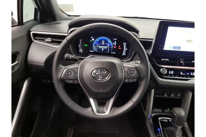 $30998 : Toyota Corolla Cross Hybrid image 10