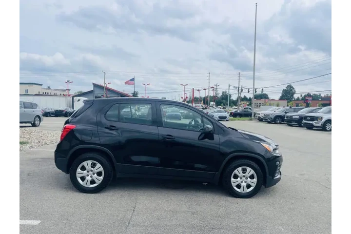 $7999 : 2018 Trax LS image 8