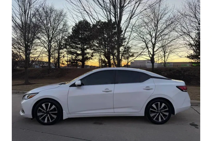 $12997 : 2021 Sentra SV image 3