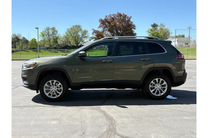 $10900 : 2019 Cherokee Latitude image 8