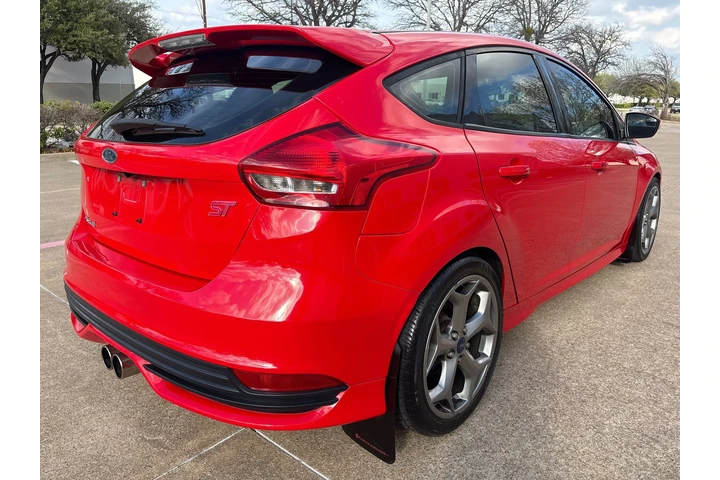 $12995 : 2016 Focus ST image 8