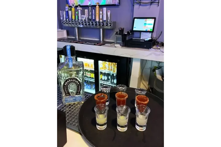 ¡Aquí el mejor bar deportivo! image 1