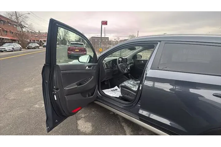 $18048 : Hyundai TUCSON 2020 AWD SEL image 10