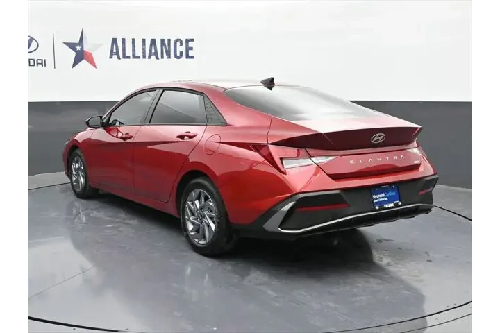 $21788 : Hyundai ELANTRA Hybrid 2025 image 5