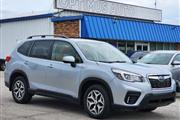 $17990 : 2020 Forester Premium thumbnail