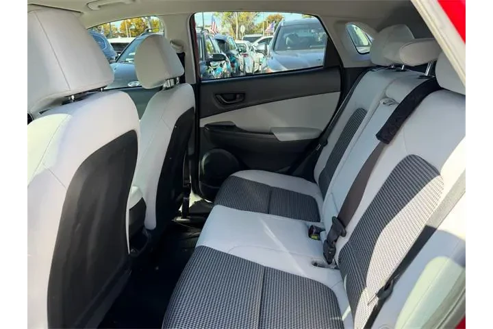 $16285 : Hyundai KONA 2023 AWD SE 4dr image 7