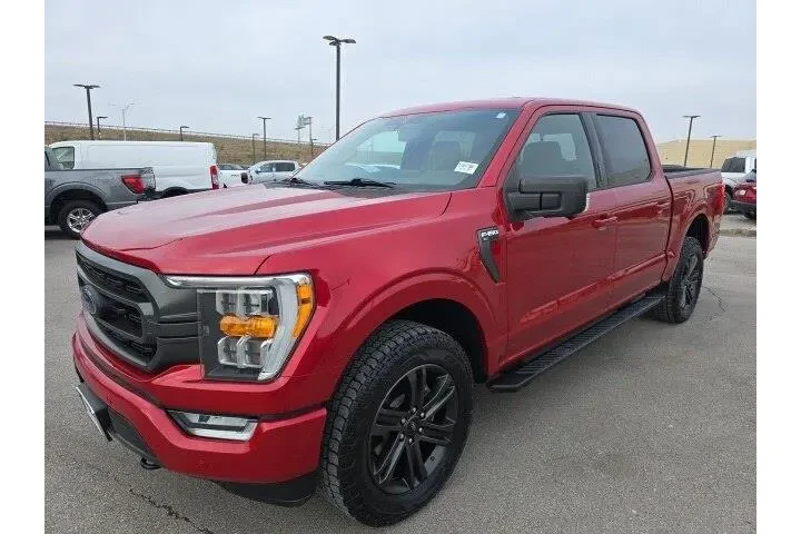 $39900 : Ford F-150 2022 4x4 XLT 4dr image 1