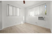 $3712 : 3 bedroom apartment available thumbnail