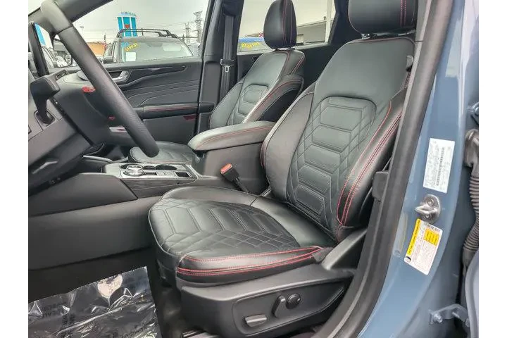 $29870 : Ford Escape 2024 AWD ST-Line image 10