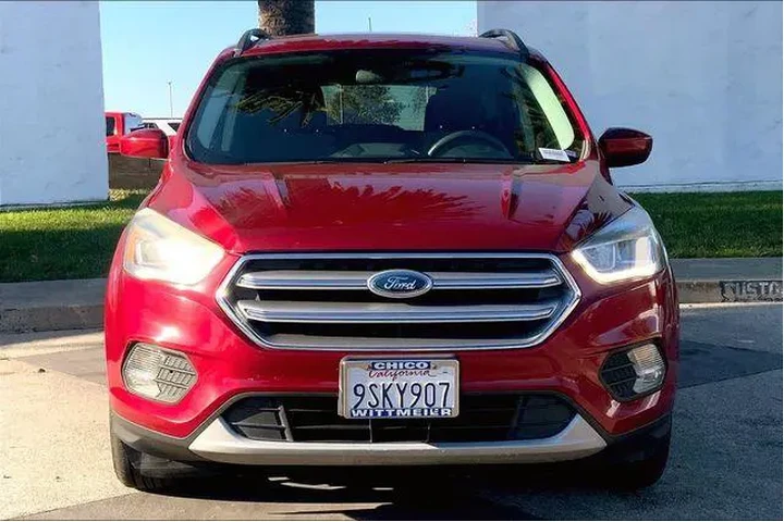 $8985 : Ford Escape 2017 SE 4dr SUV image 3