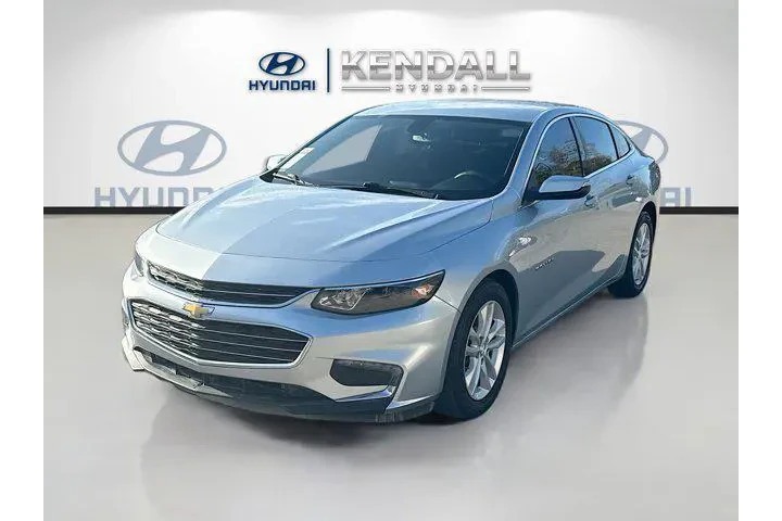 $8922 : Chevrolet Malibu 2018 LT 4dr image 2