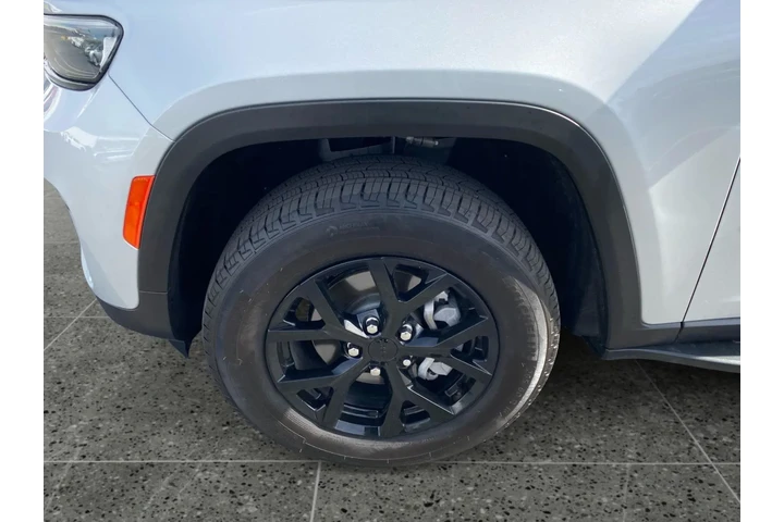$34539 : Jeep Grand Cherokee 2024 image 6