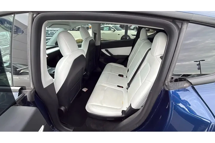 $26999 : Tesla Model Y 2022 AWD Long image 3