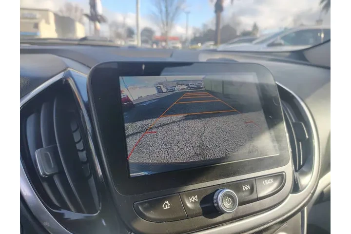 $8590 : 2017 Volt Premier image 8