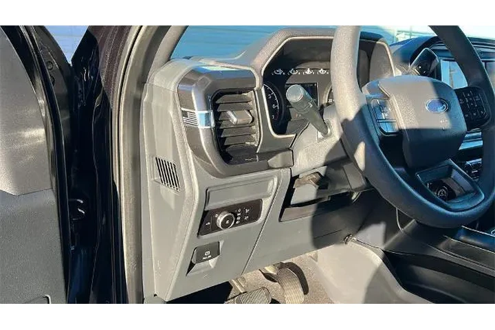 $38900 : Ford F-150 2023 4x4 XL 4dr S image 10