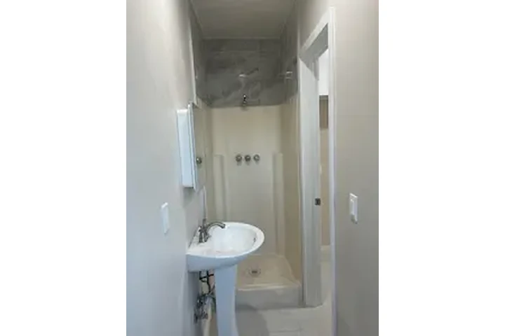 $1695 : LYNWOOD APTO. EN RENTA image 3