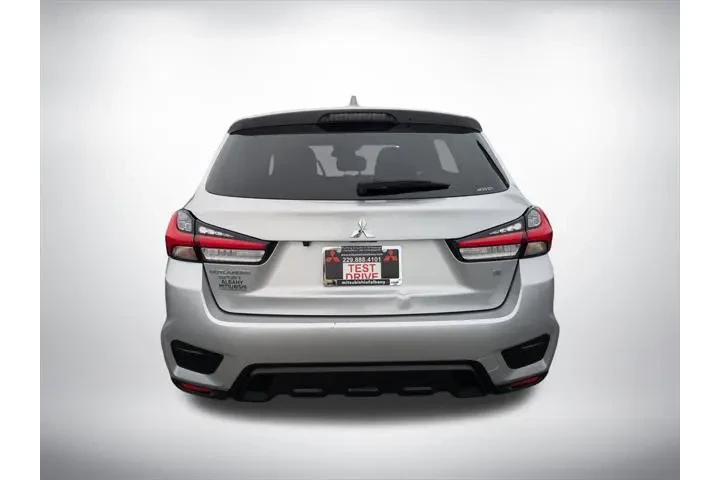 $18555 : Mitsubishi Outlander Sport 2 image 4