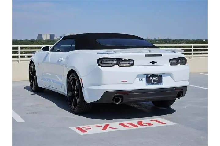$32998 : Chevrolet Camaro 2024 LT 2dr image 5
