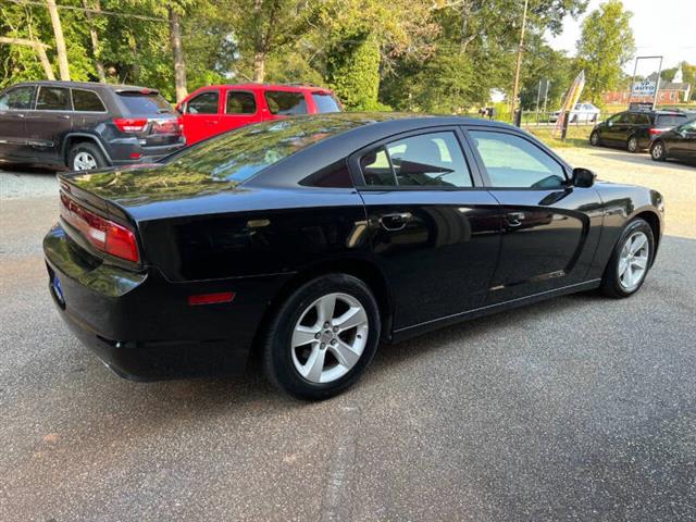 $9999 : 2014 Charger SE image 5