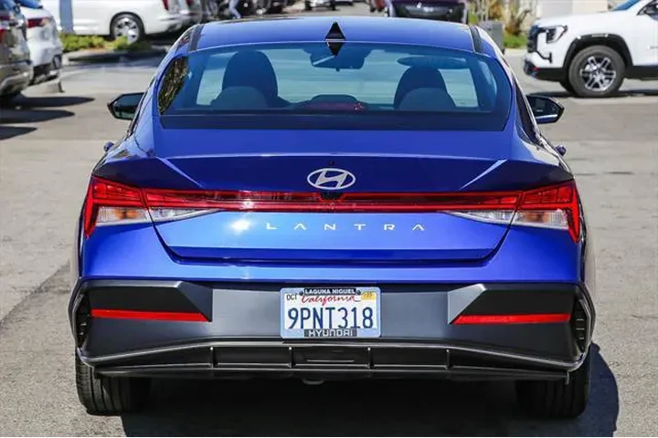 $18495 : Hyundai ELANTRA 2024 SEL 4dr image 7