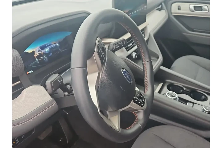 $37000 : Ford Explorer 2025 Active 4d image 2