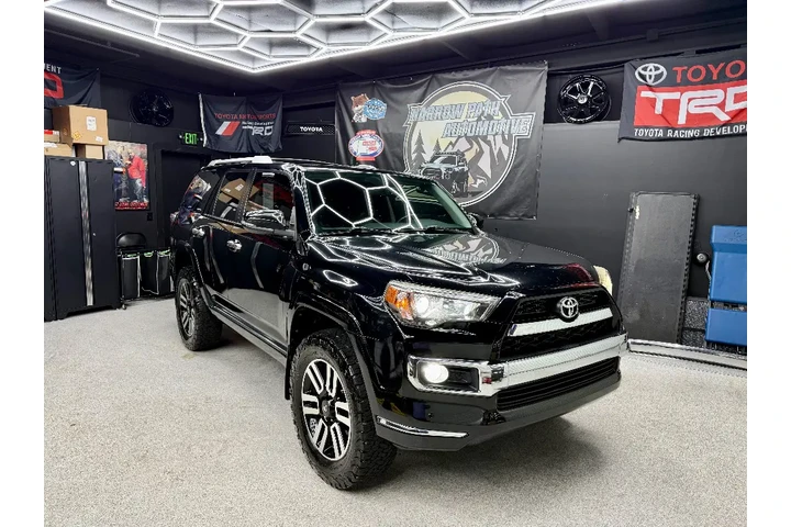 $17995 : 2016 4Runner image 1