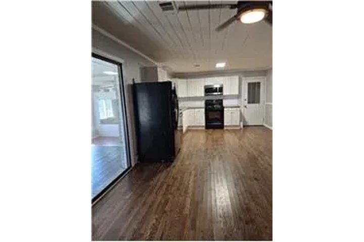 $2250 : Rental property with 4 bedro image 5
