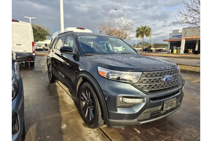 $28791 : Ford Explorer 2023 XLT 4dr S image 2