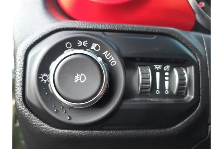 $32300 : Jeep Wrangler Unlimited 2021 image 10