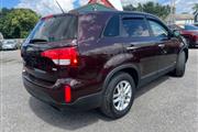 $7990 : 2015 Sorento thumbnail