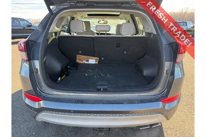 $12874 : Hyundai TUCSON 2018 Value 4d image 6