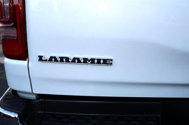 $27995 : 2019 RAM 1500 Laramie image 8