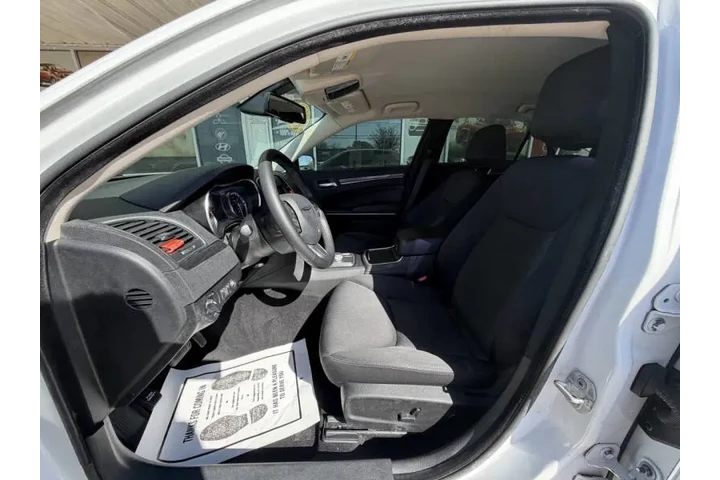 $23999 : 2019 300 Touring image 10