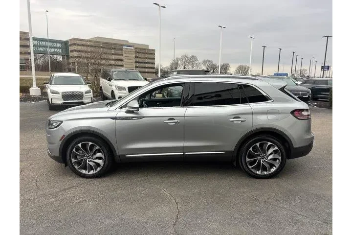 $34485 : Lincoln Nautilus 2022 AWD Re image 4