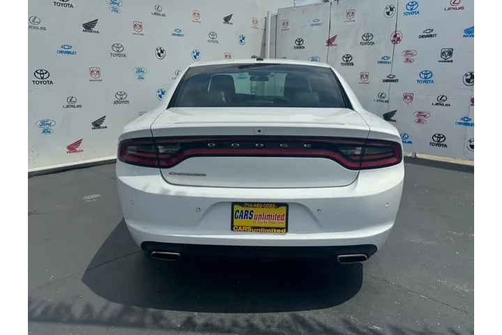 $22995 : 2020 Charger SXT RWD image 4