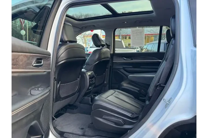 $35230 : Jeep Grand Cherokee L 2023 4 image 10