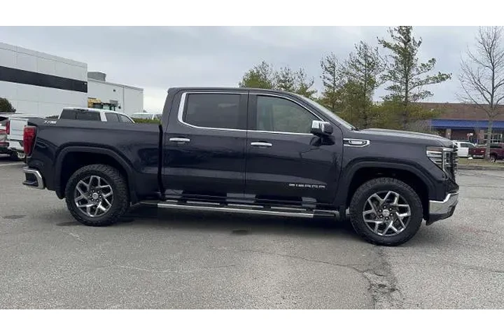$37715 : GMC Sierra 1500 2023 4x4 SLT image 3