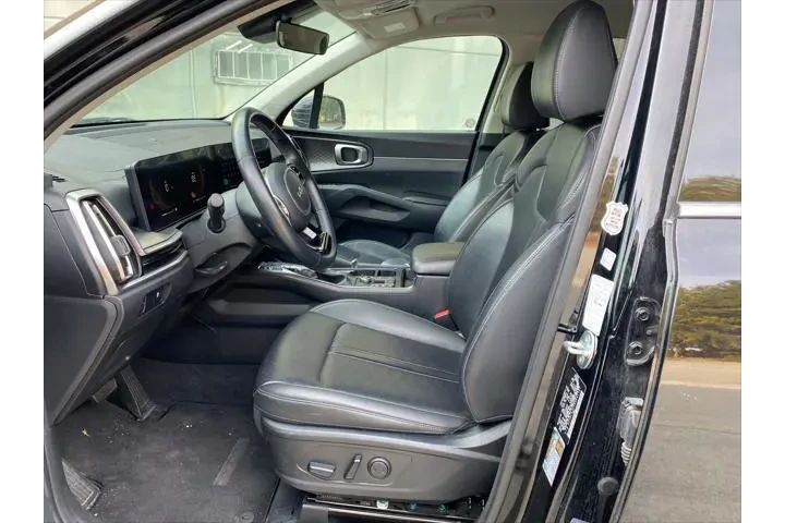 $23920 : Kia Sorento 2024 S 4dr SUV image 9