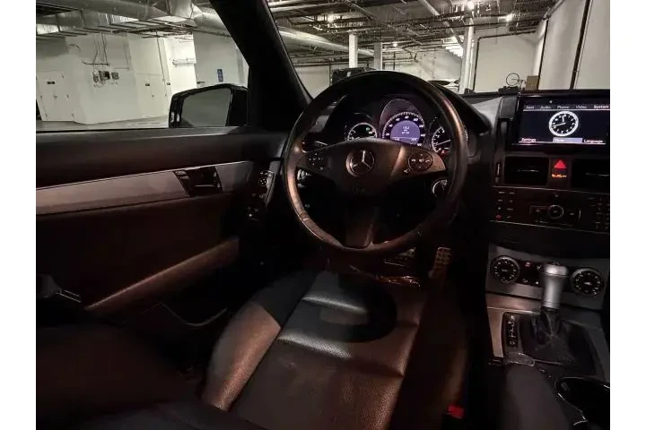 $11300 : 2011 C-CLASS image 6