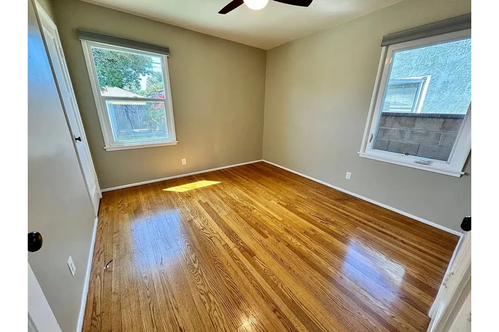 $900 : charming HOME ..Lakewood, CA image 4